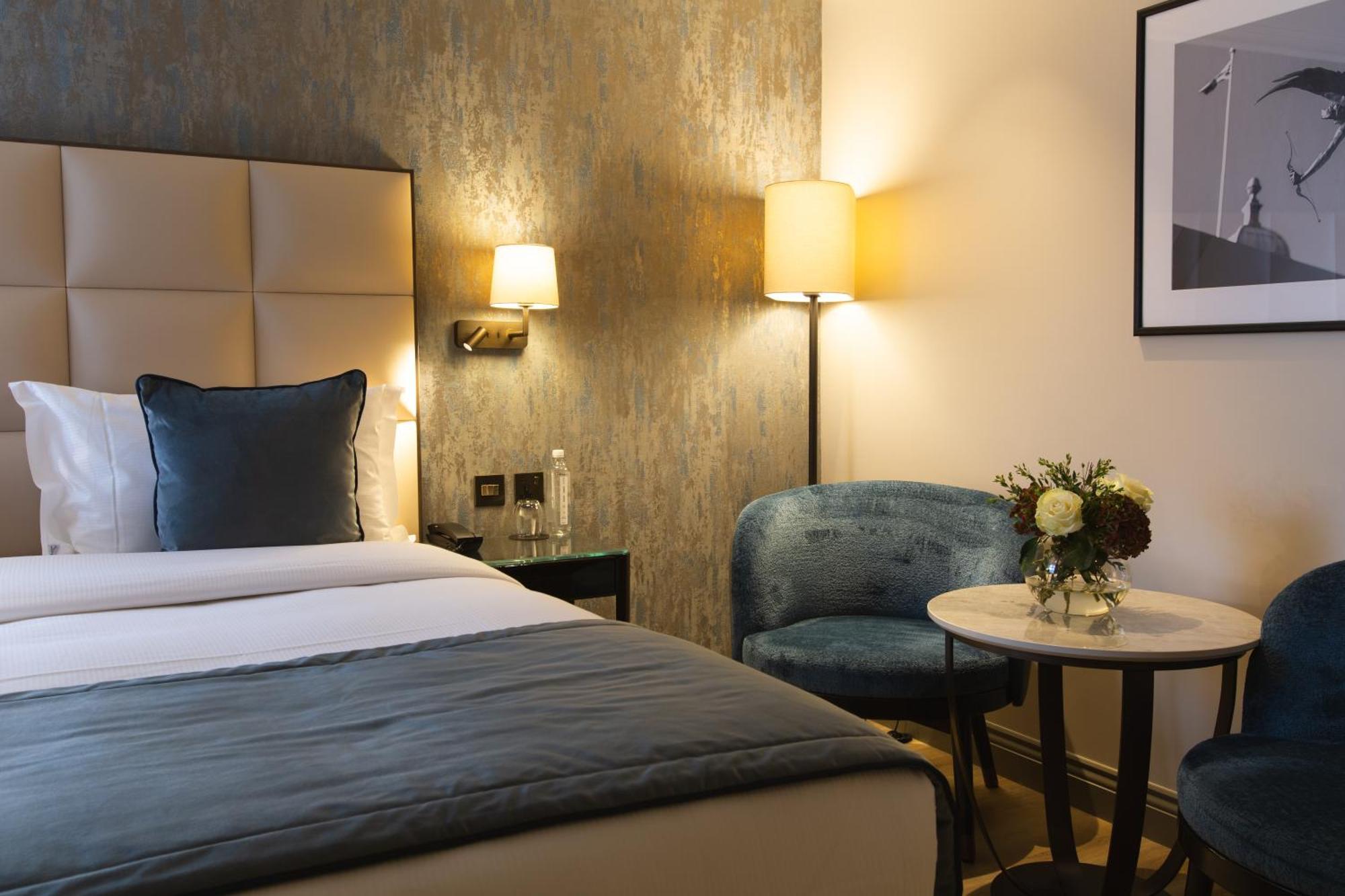 Club Double Room,1756392952:JPEG